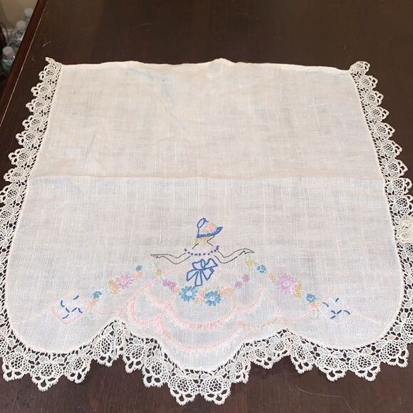 Set of two hand embroidered lady chair back - Picture 4 of 5